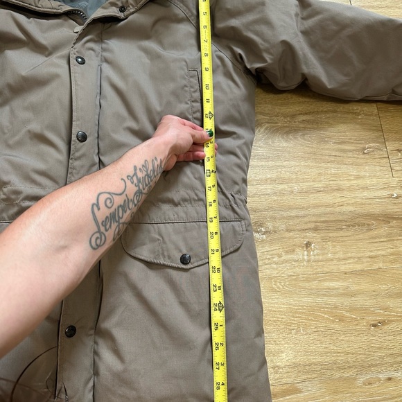 The North Face Men's gray Puffer Jacket size M - Picture 4 of 11